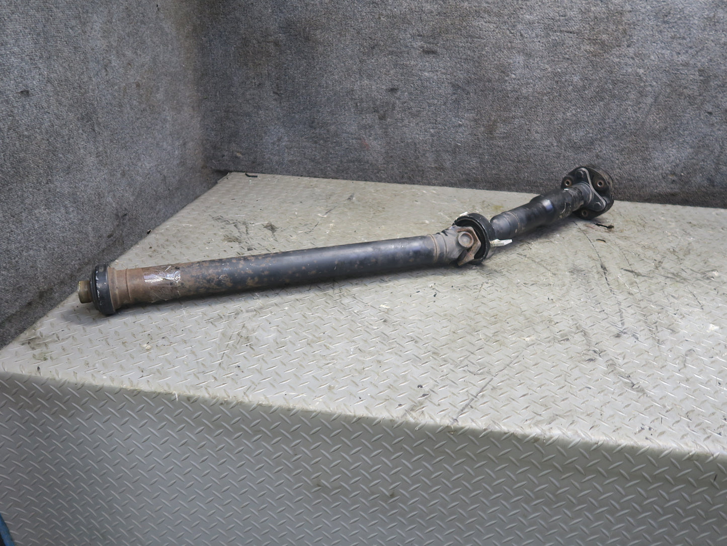 07-13 BMW E90 E92 335XI AWD M/T Rear Driveshaft Drive Shaft 129K Miles OEM