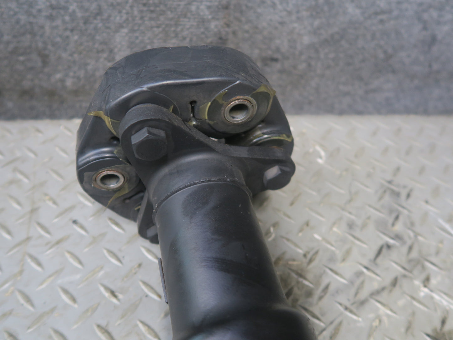 2012-2016 BMW F10 M5 M/T DCT Rear Driveshaft Drive Shaft 2284490