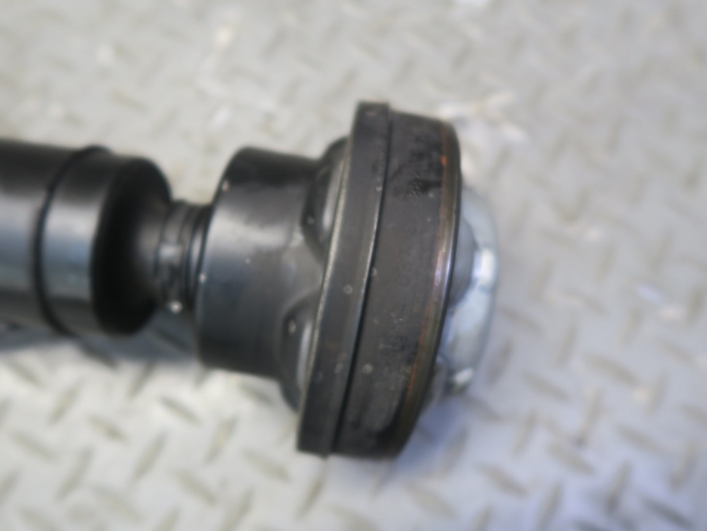 2012-2016 BMW F10 M5 M/T DCT Rear Driveshaft Drive Shaft 2284490