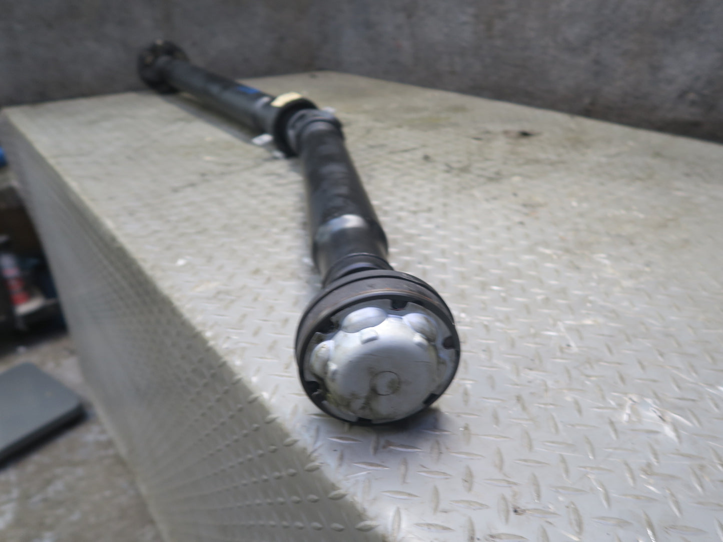 2012-2016 BMW F10 M5 M/T DCT Rear Driveshaft Drive Shaft 2284490