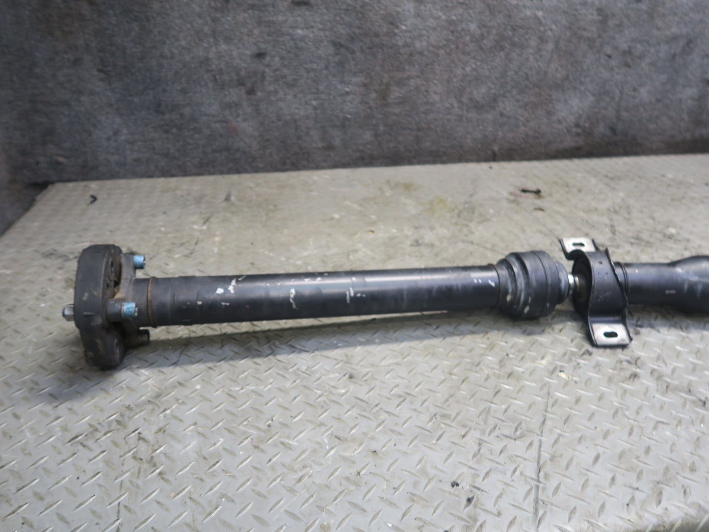 2012-2015 Mercedes W166 ML63 AMG AWD Rear Driveshaft Drive Shaft 1664105006