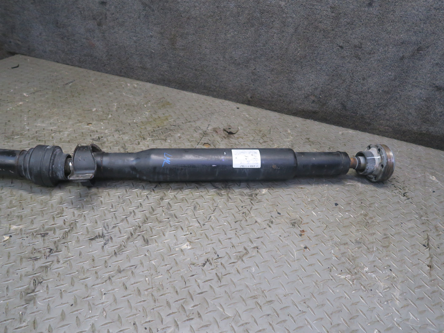 2012-2015 Mercedes W166 ML63 AMG AWD Rear Driveshaft Drive Shaft 1664105006