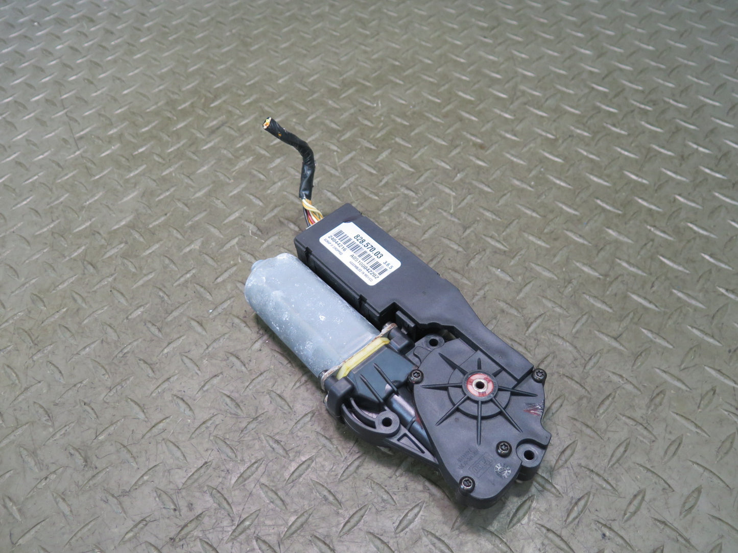 05-08 Dodge RAM 1500 DR Sunroof Motor Drive Unit