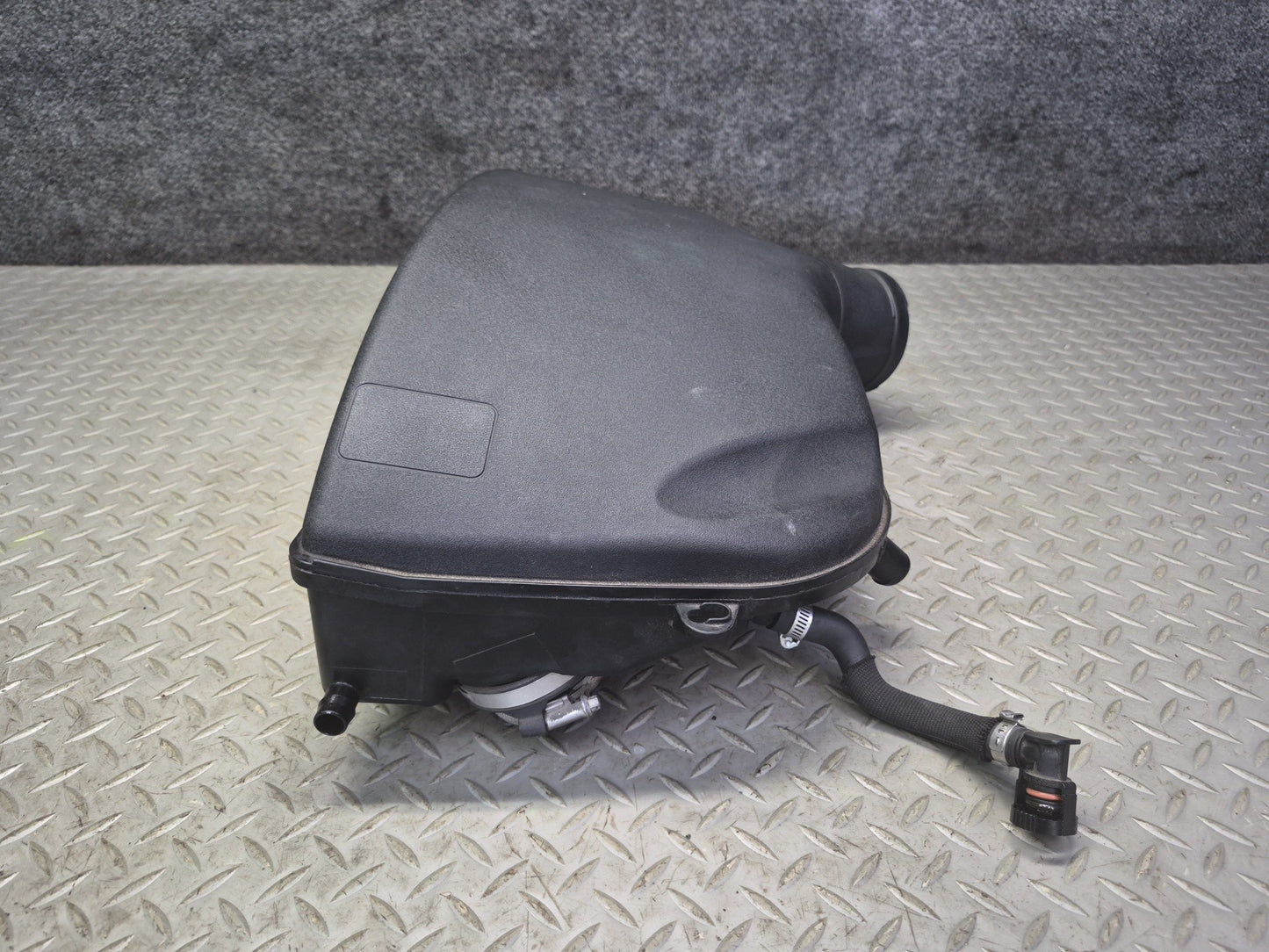 2006-2010 BMW E64 E63 M6 Left & Right Side Air Intake Intake Manifold Plenum Set