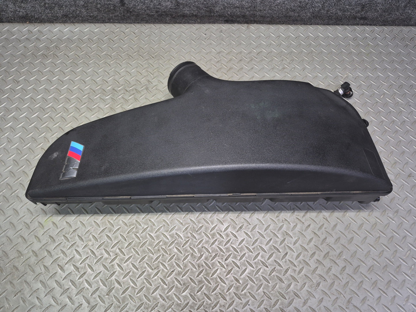 2006-2010 BMW E64 E63 M6 Left & Right Side Air Intake Intake Manifold Plenum Set