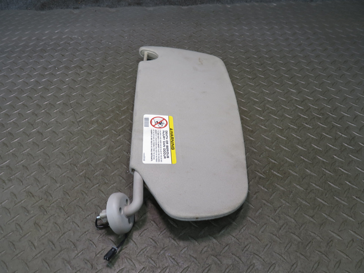 02-08 Dodge RAM 1500 DR Front Left & Right Sun Visor Set of 2