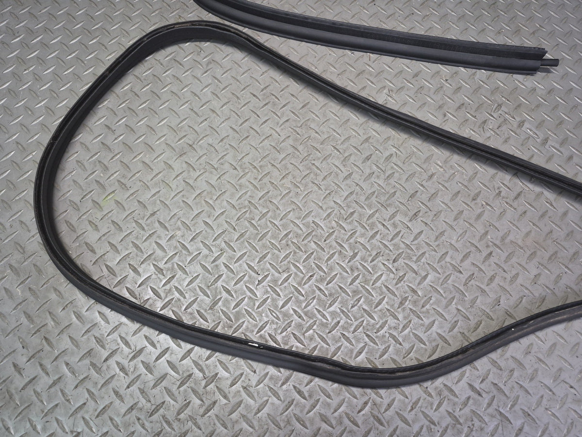 2003-2009 Hummer H2 Rear Trunk Tailgate Lift Gate Weather Strip Rubber Seal