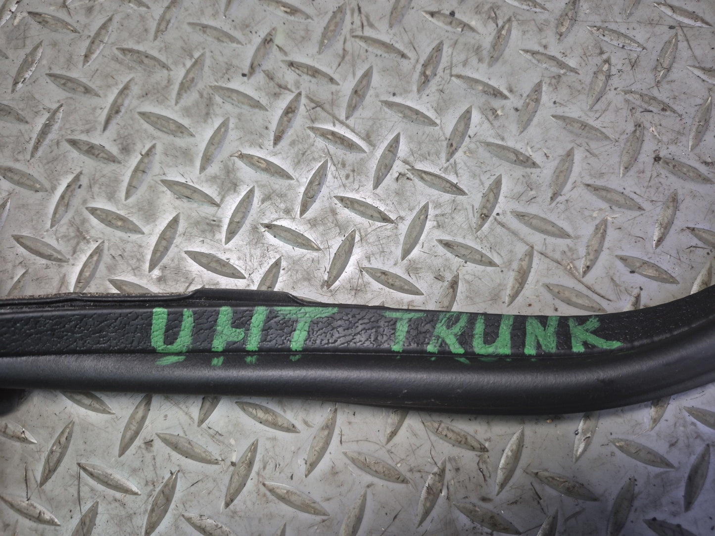 2003-2009 Hummer H2 Rear Trunk Tailgate Lift Gate Weather Strip Rubber Seal