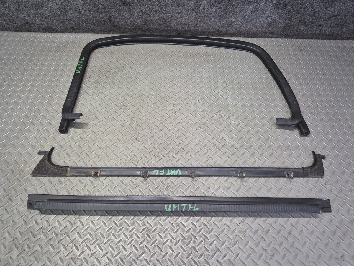2003-2009 Hummer H2 Front Left Window Outer Inner Weatherstrip Rubber Seal Set