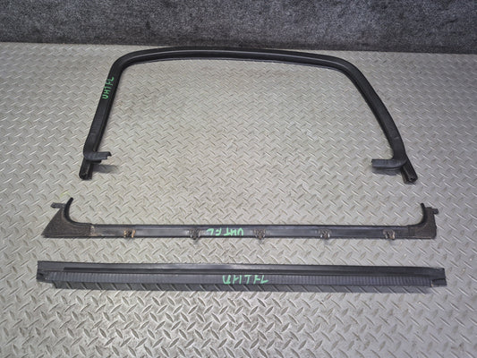 2003-2009 Hummer H2 Front Left Window Outer Inner Weatherstrip Rubber Seal Set