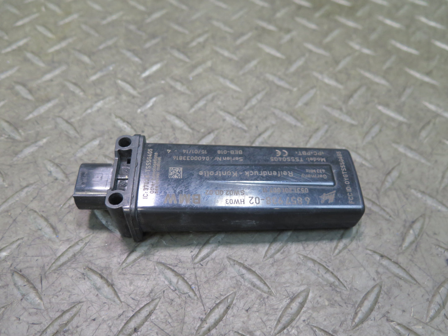 2011-2016 BMW F10 M5 TPMS RDC Tire Pressure Sensor Antenna 6857938