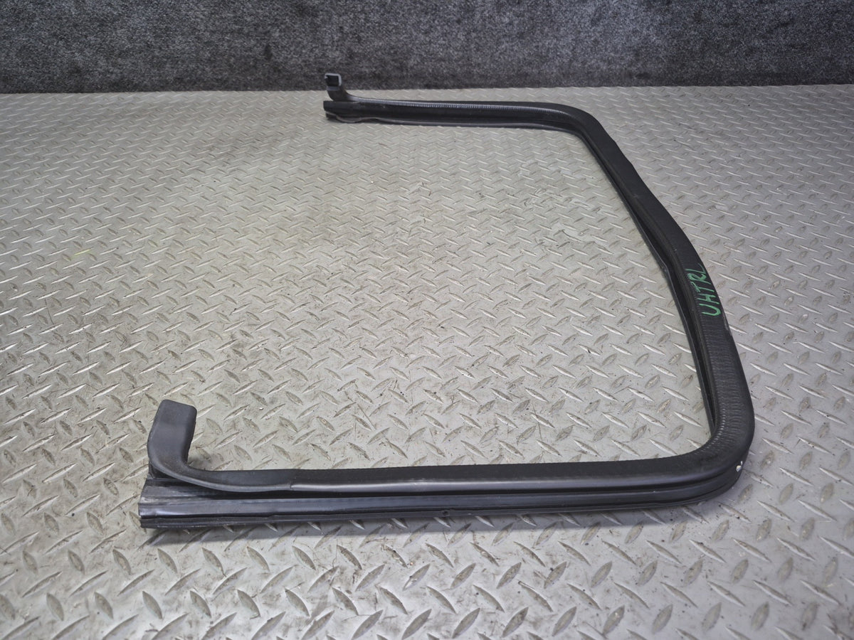 2003-2009 Hummer H2 Rear Left Window Outer Inner Weatherstrip Rubber Seal Set