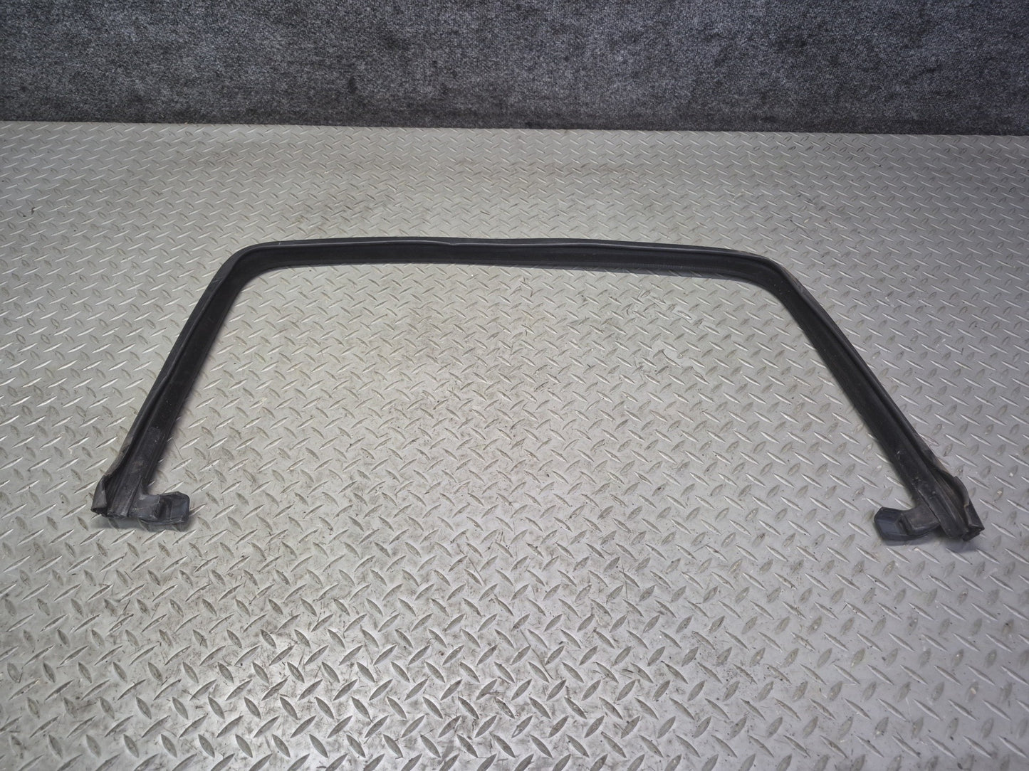 2003-2009 Hummer H2 Rear Left Window Outer Inner Weatherstrip Rubber Seal Set