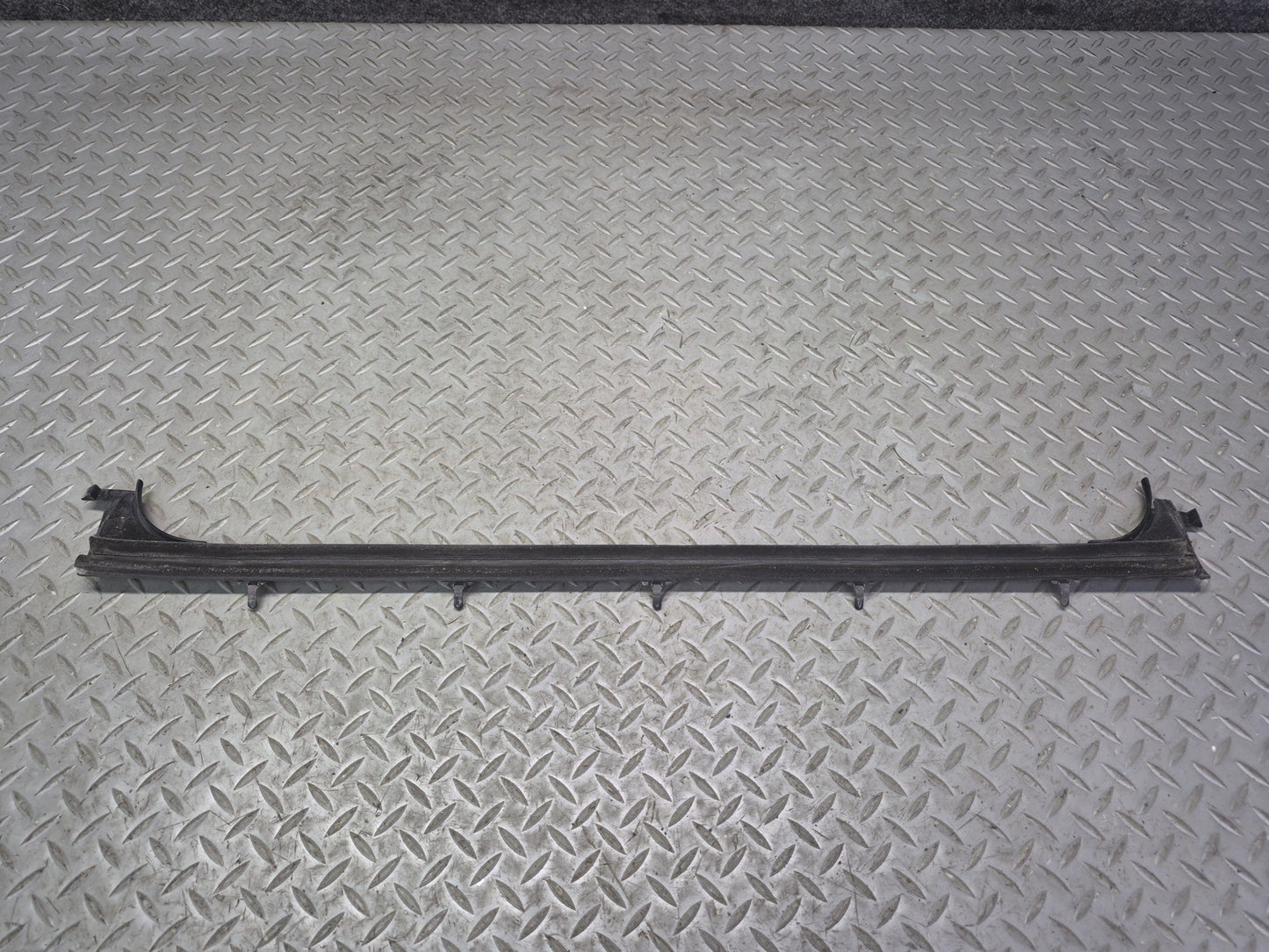 2003-2009 Hummer H2 Rear Left Window Outer Inner Weatherstrip Rubber Seal Set