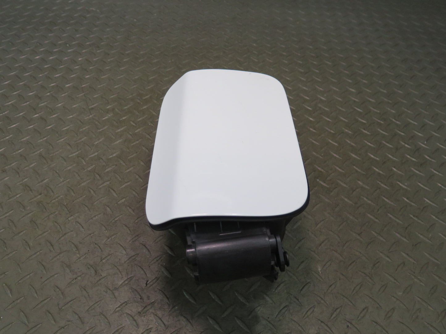 2011-2016 BMW F10 M5 Fuel Tank Filler Door Lid Cover w Housing 7204365