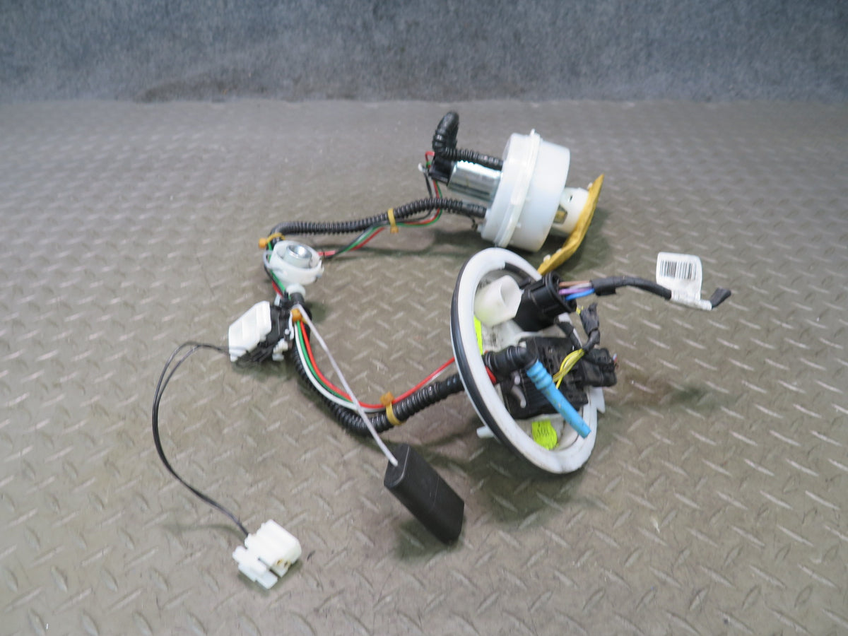 2012-2016 BMW F10 M5 S63T Fuel Pump Level Sensor Sending Unit