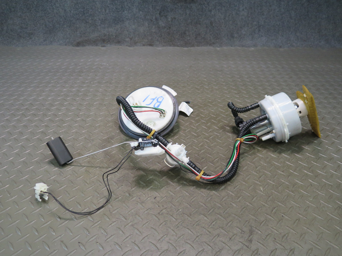 2012-2016 BMW F10 M5 S63T Fuel Pump Level Sensor Sending Unit