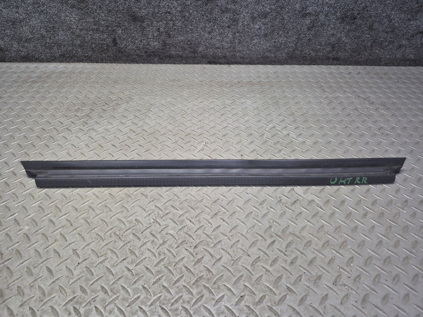 2003-2009 Hummer H2 Rear Right Window Outer Inner Weatherstrip Rubber Seal Set