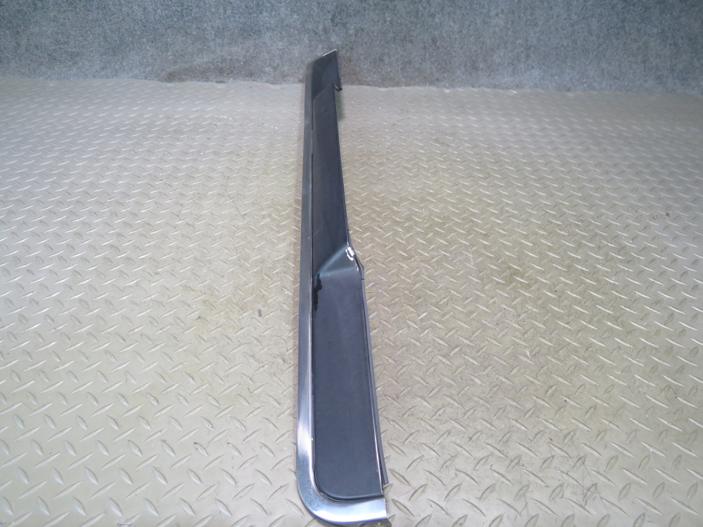 87-89 Nissan Z31 300ZX 2+0 Rear Tailgate Hatch Molding Trim Strip Cover Set OEM