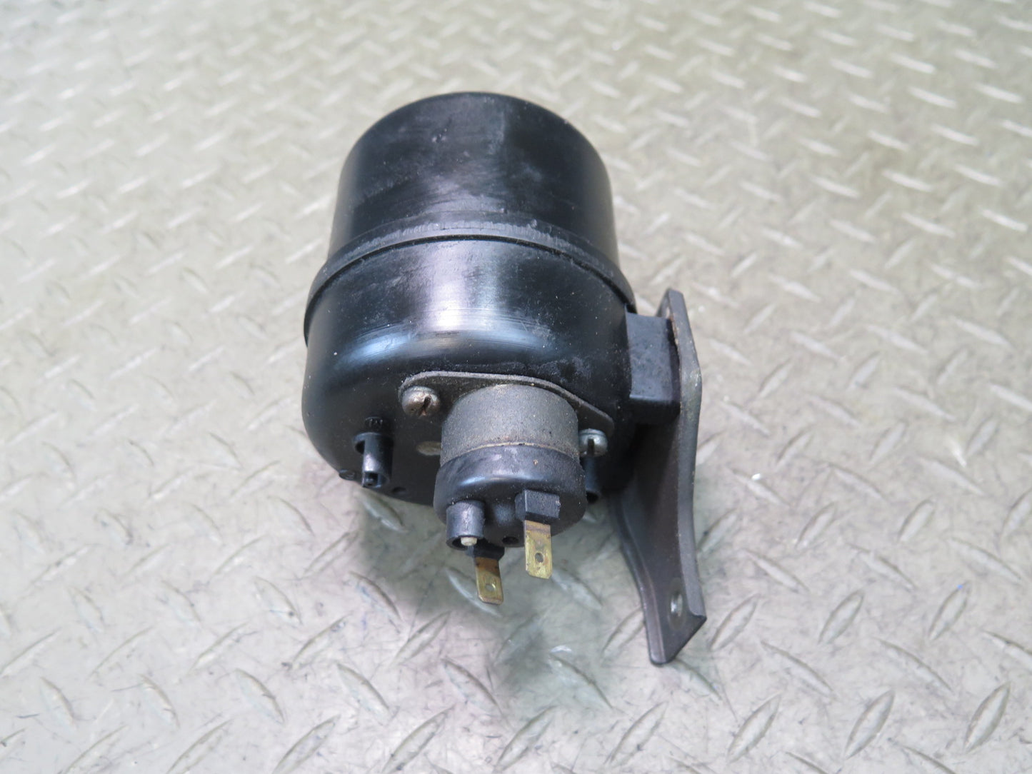 87-89 Nissan Z31 300ZX Vacuum Pump Pressure Tank Canister OEM