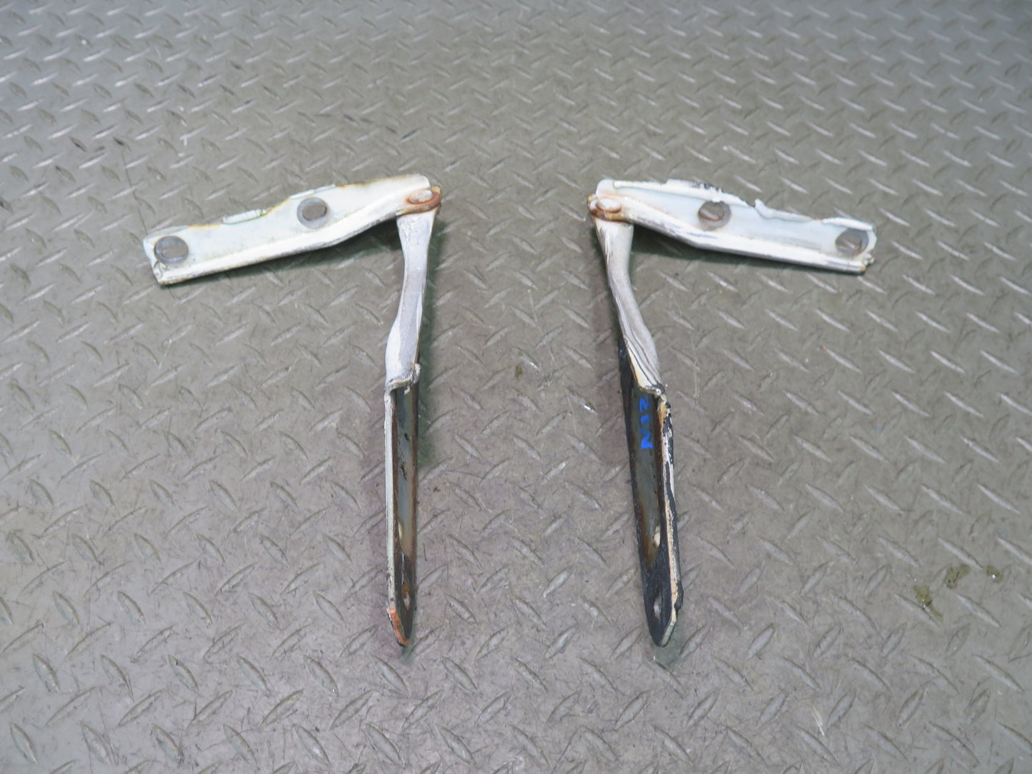 84-89 Nissan Z31 300ZX Set of 2 Front Left & Right Hood Hinge White OEM