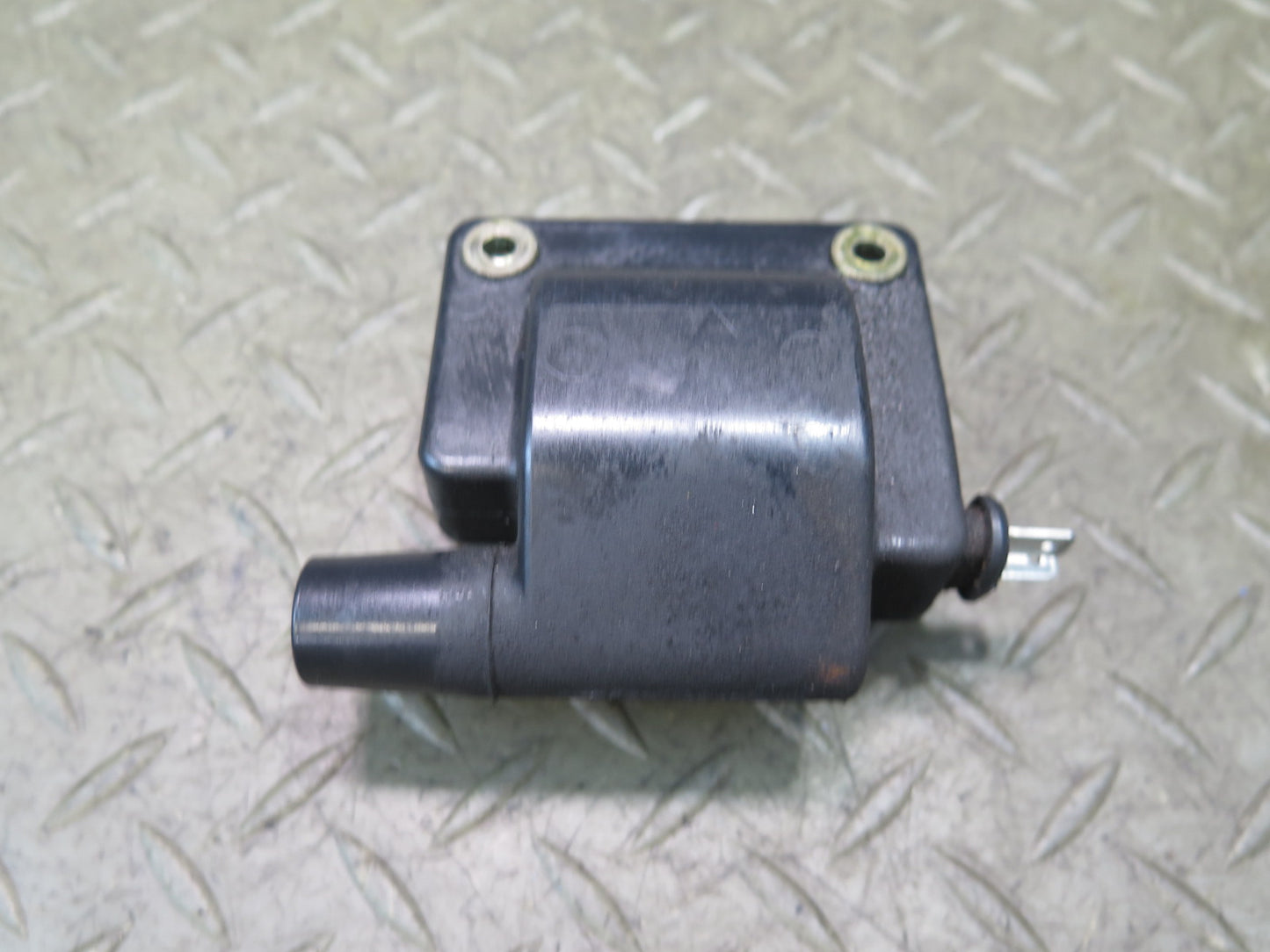 84-87 Nissan Z31 300ZX VG30E NON Turbo Ignition Coil 22433-12P11 OEM