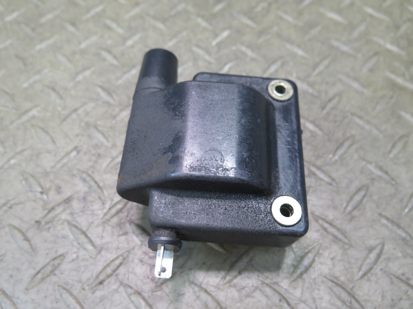 84-87 Nissan Z31 300ZX VG30E NON Turbo Ignition Coil 22433-12P11 OEM