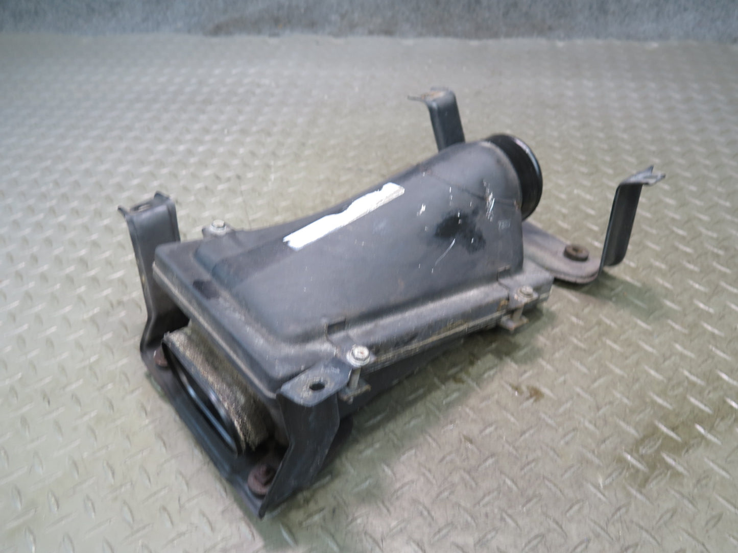 84-89 Nissan Z31 300ZX NON Turbo Air Intake Cleaner Filter Box w Mount OEM