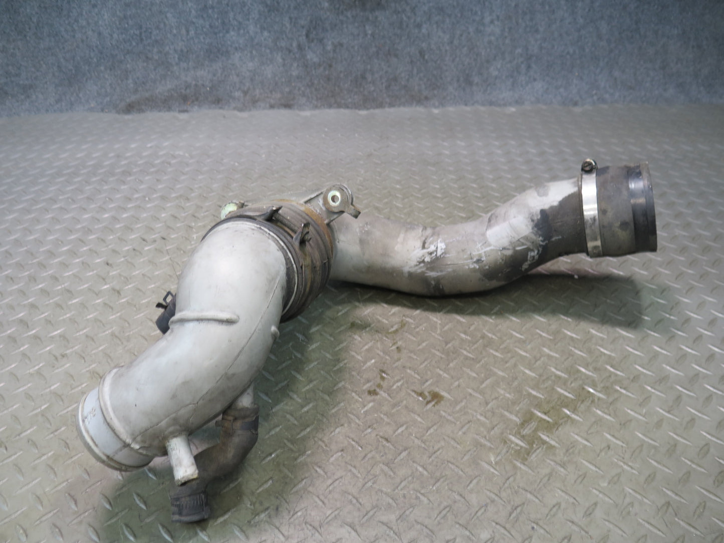 84-89 Nissan Z31 300ZX 3.0L VG30E NON Turbo Air Intake Hose Pipe Line OEM