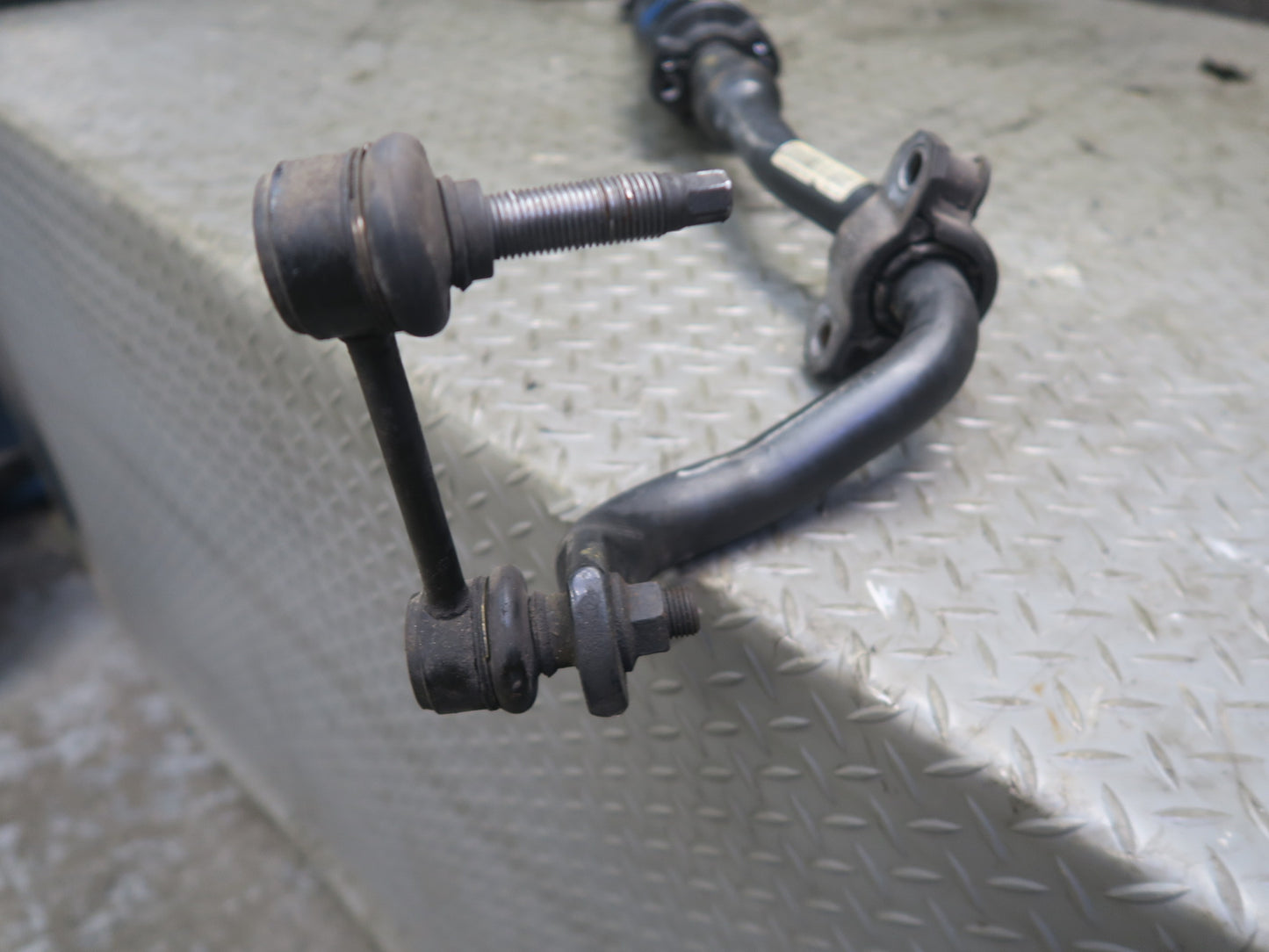 2012-2015 Mercedes W166 ML63 AMG AWD Rear Adaptive Anti Roll Sway Bar Stabilizer