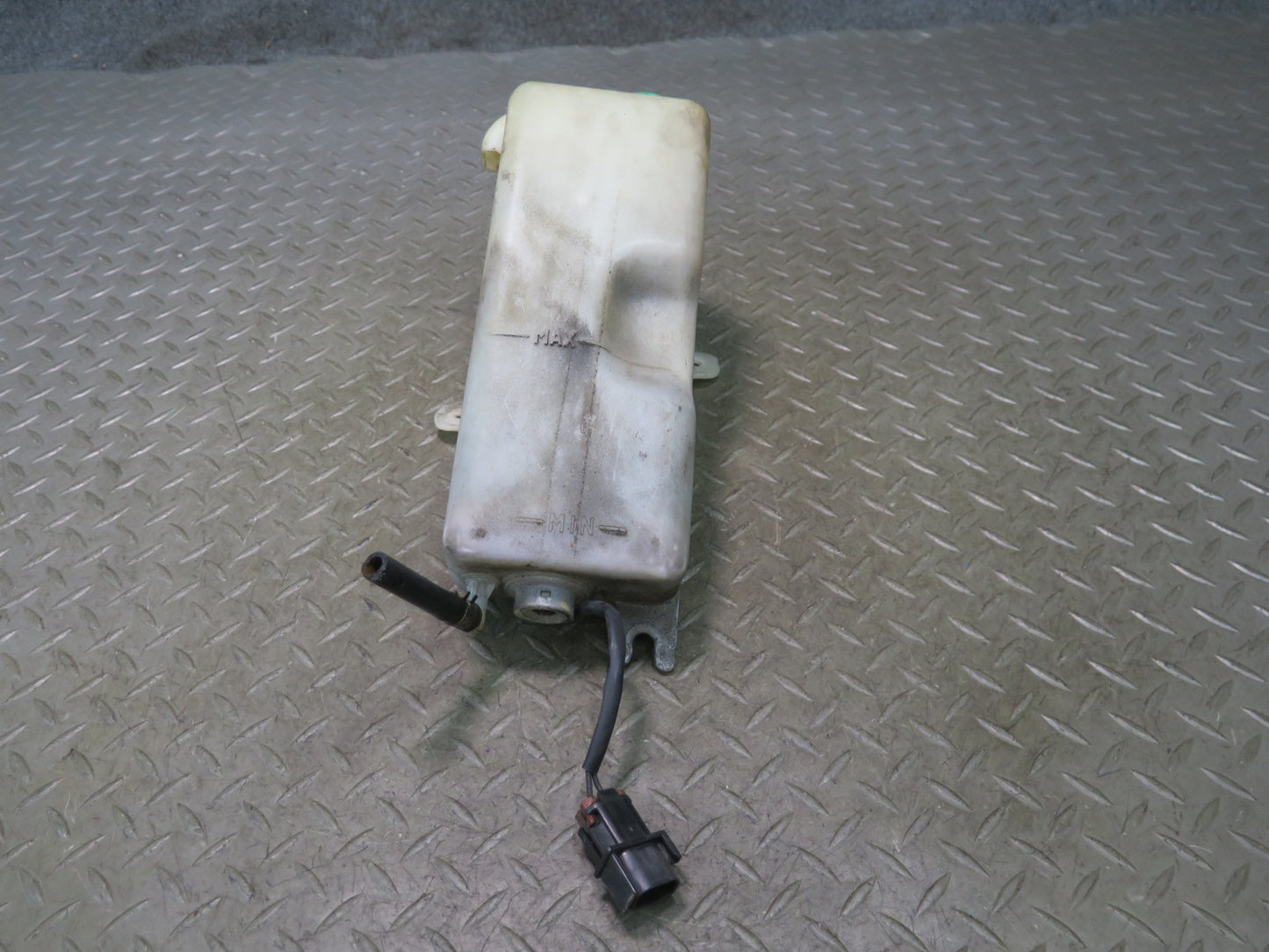85-89 Nissan Z31 300ZX NON Turbo Engine Coolant Expansion Overflow Tank OEM