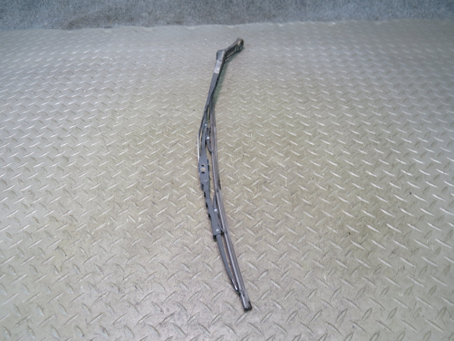 84-89 Nissan Z31 300ZX Set of 2 Front Windshield Left & Right Wiper Arm OEM
