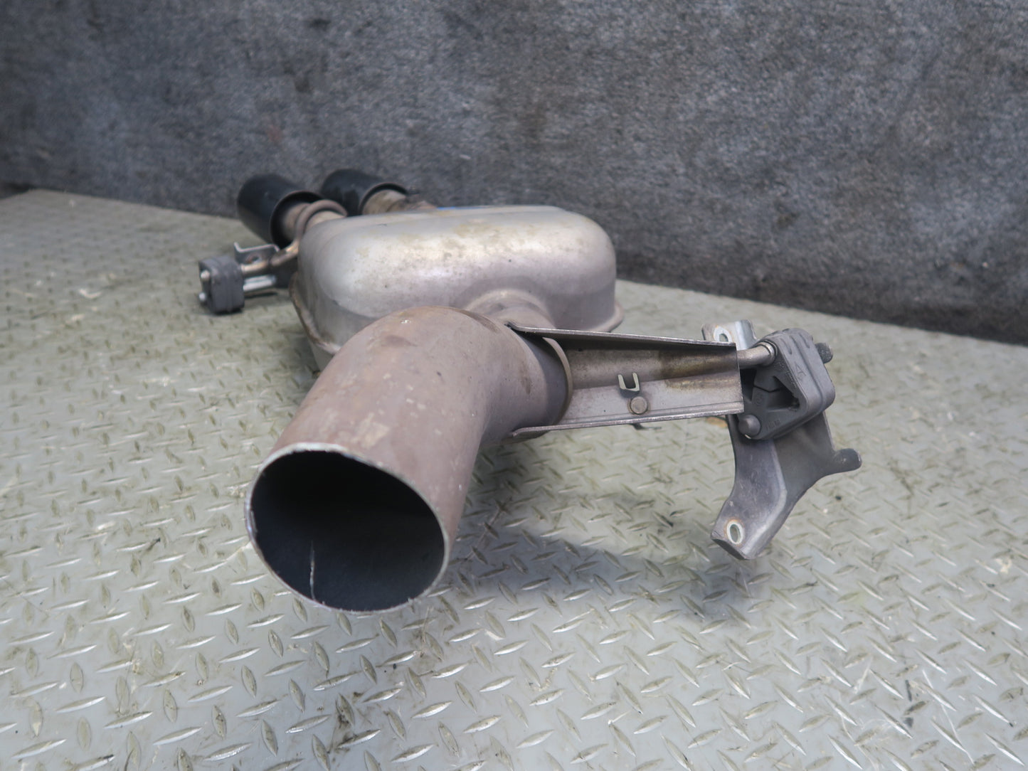 2012-2016 BMW F10 M5 Rear Left & Right Exhaust Muffler Set of 2 99K Miles