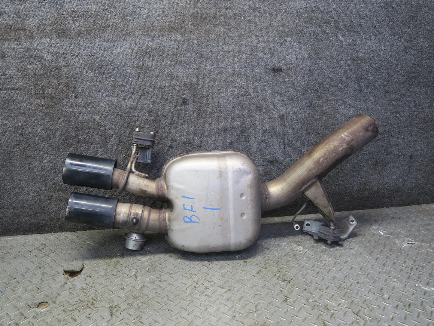 2012-2016 BMW F10 M5 Rear Left & Right Exhaust Muffler Set of 2 99K Miles