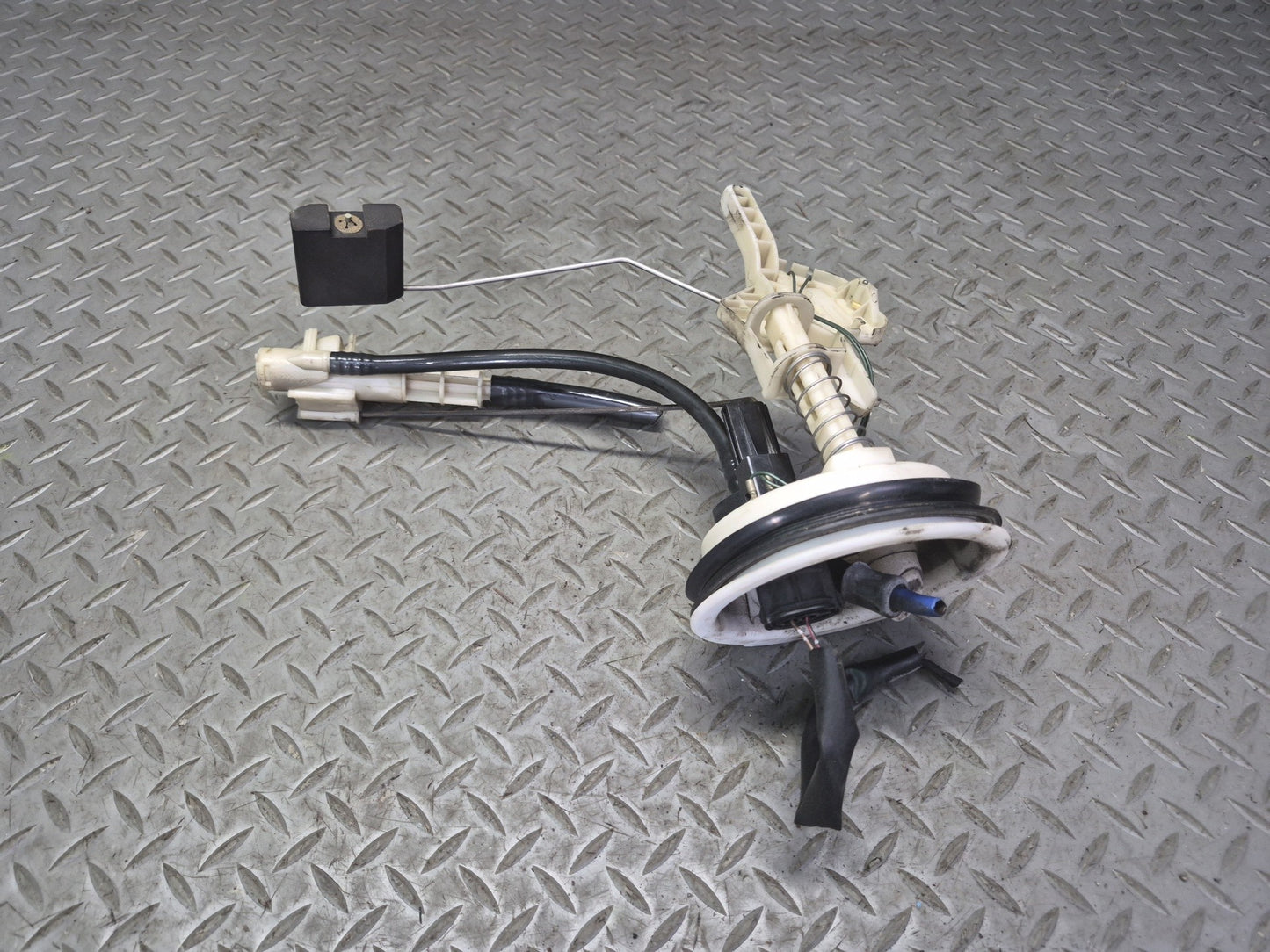 01-06 BMW E46 330i 330Ci 3.0L M54 Fuel Pump Level Sensor Sending Unit Set OEM