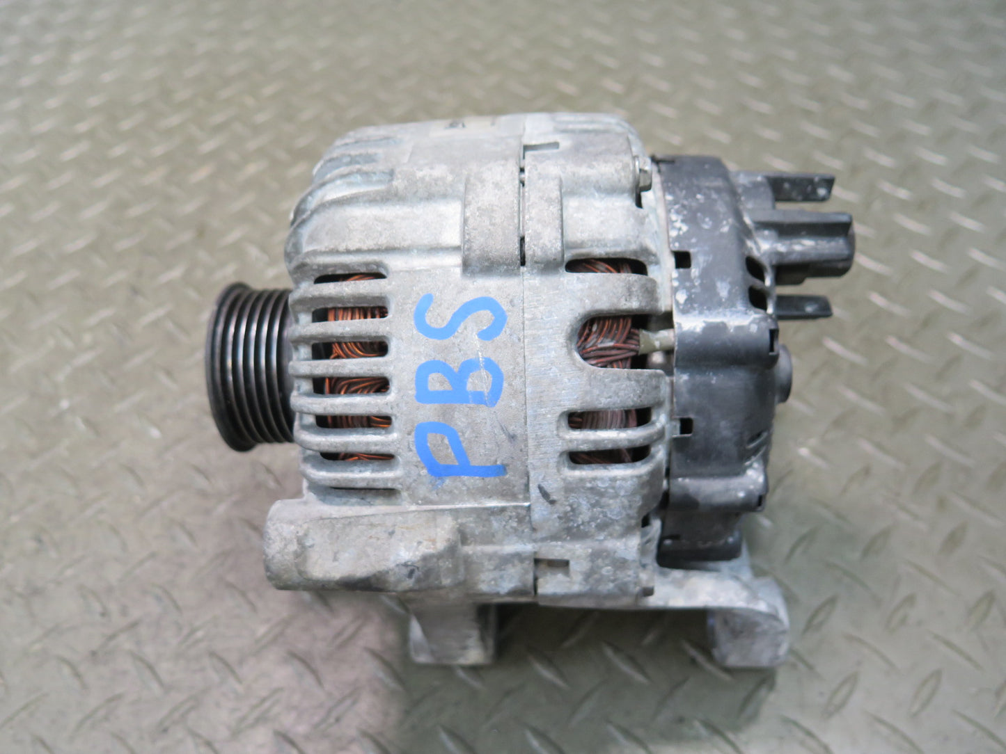 2006-2010 BMW E64 E63 M6 S85 Engine Alternator Generator