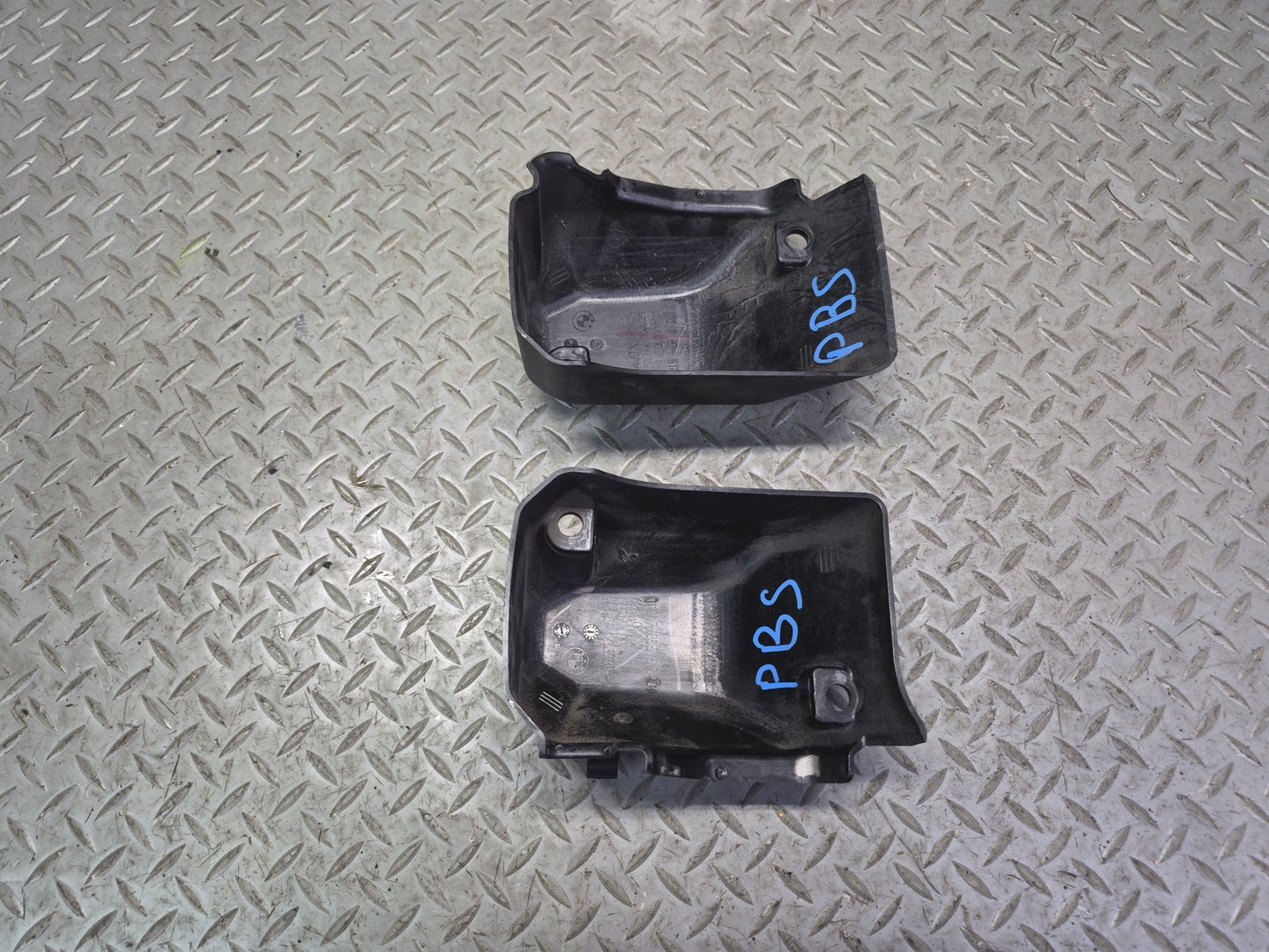 2006-2010 BMW E64 E63 M6 S85 Engine Left Right Cylinder Head Valve Cover Set