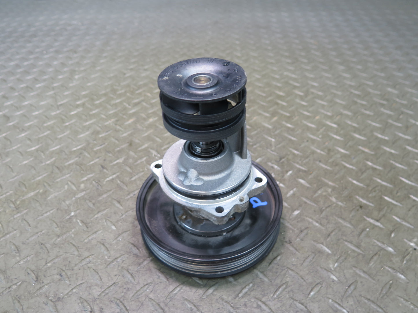 2006-2010 BMW E64 E63 M6 S85 Engine Water Coolant Pump W/ Pulley 7834065