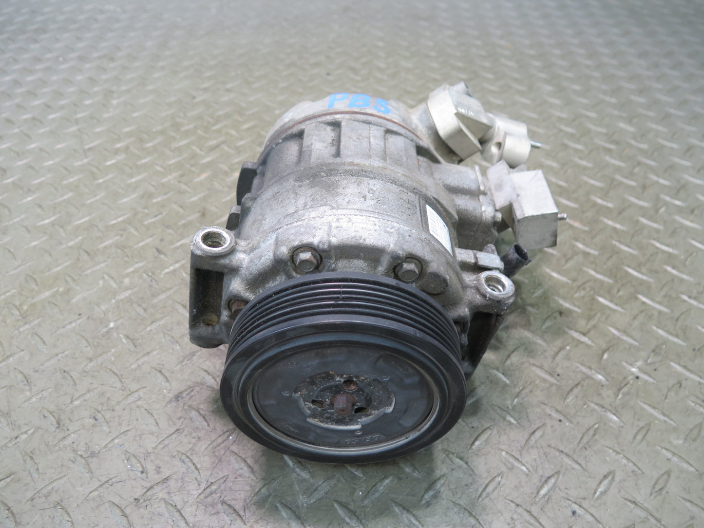 2006-2010 BMW E64 E63 M6 S85 A/C Air Conditioning Compressor Pump 6933174