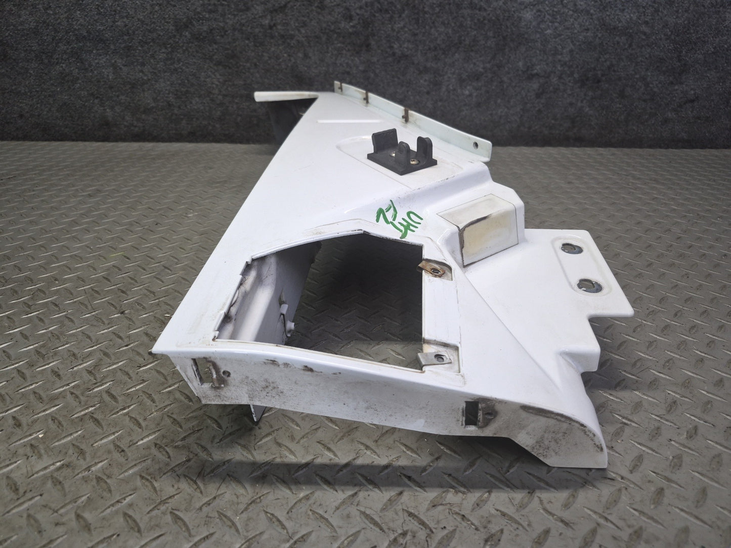 2003-2009 Hummer H2 Front Left Fender Shell Cover Panel Olympic White 15062999