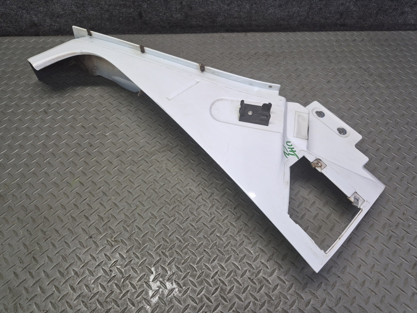 2003-2009 Hummer H2 Front Left Fender Shell Cover Panel Olympic White 15062999