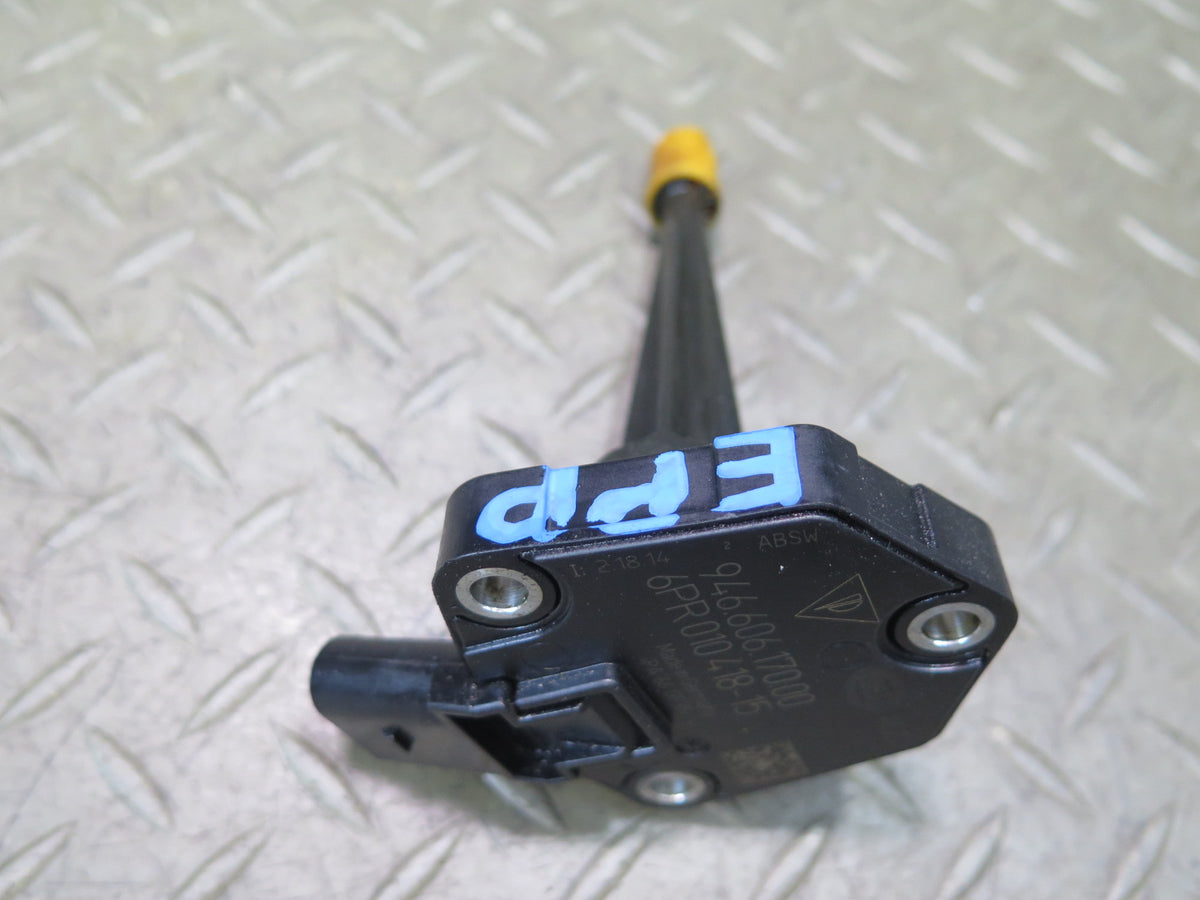 2014-2016 Porsche Panamera 970 3.0L Engine Oil Level Sensor 94660617000