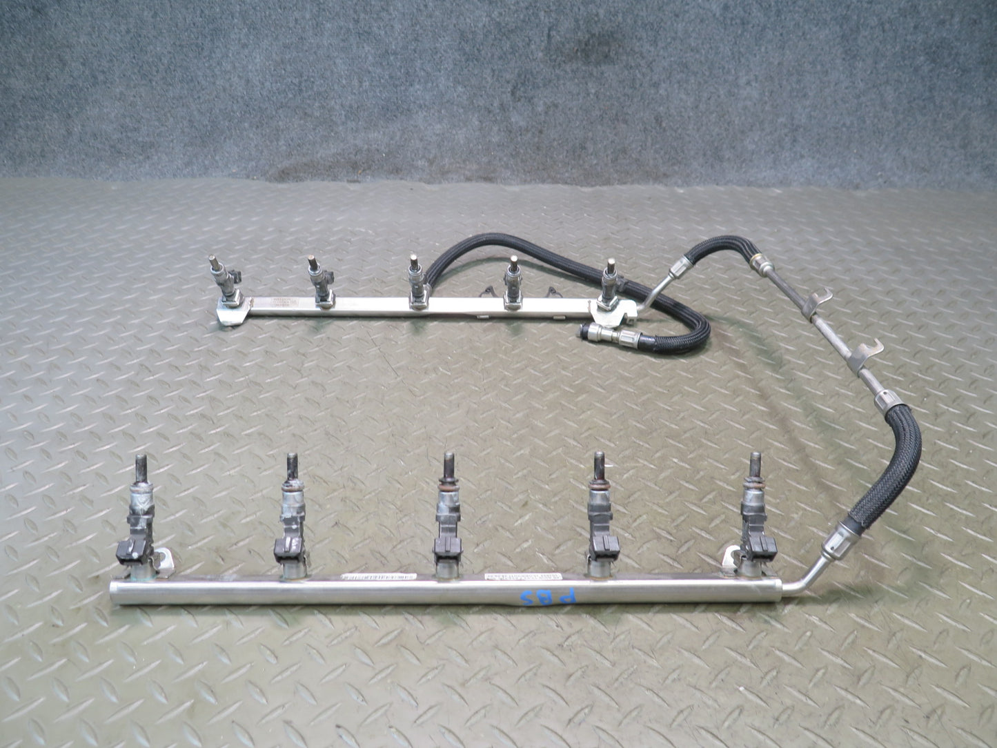 2006-2010 BMW E64 E63 M6 S85 V10 Engine Left & Right Fuel Rail W/ Injectors Set