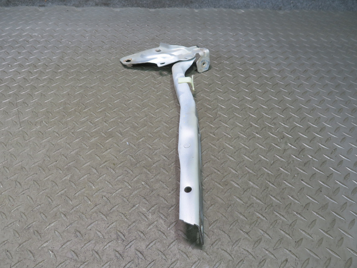 02-08 Dodge RAM 1500 DR Front Left & Right Hood Hinge Set of 2