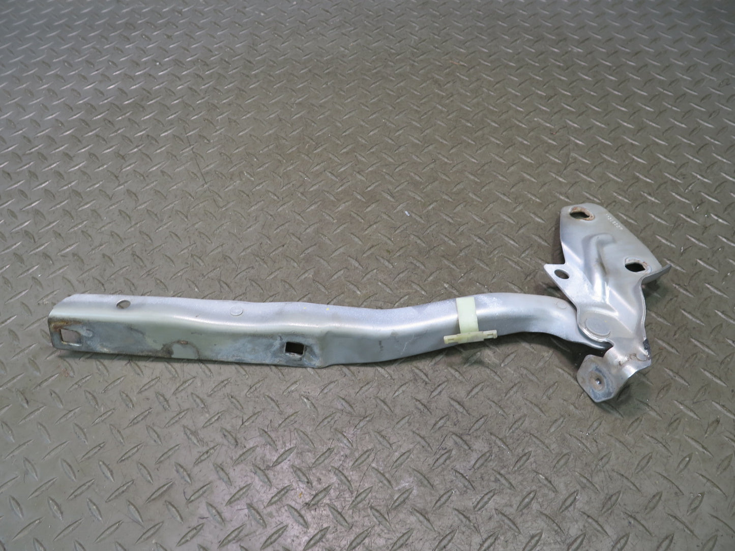 02-08 Dodge RAM 1500 DR Front Left & Right Hood Hinge Set of 2