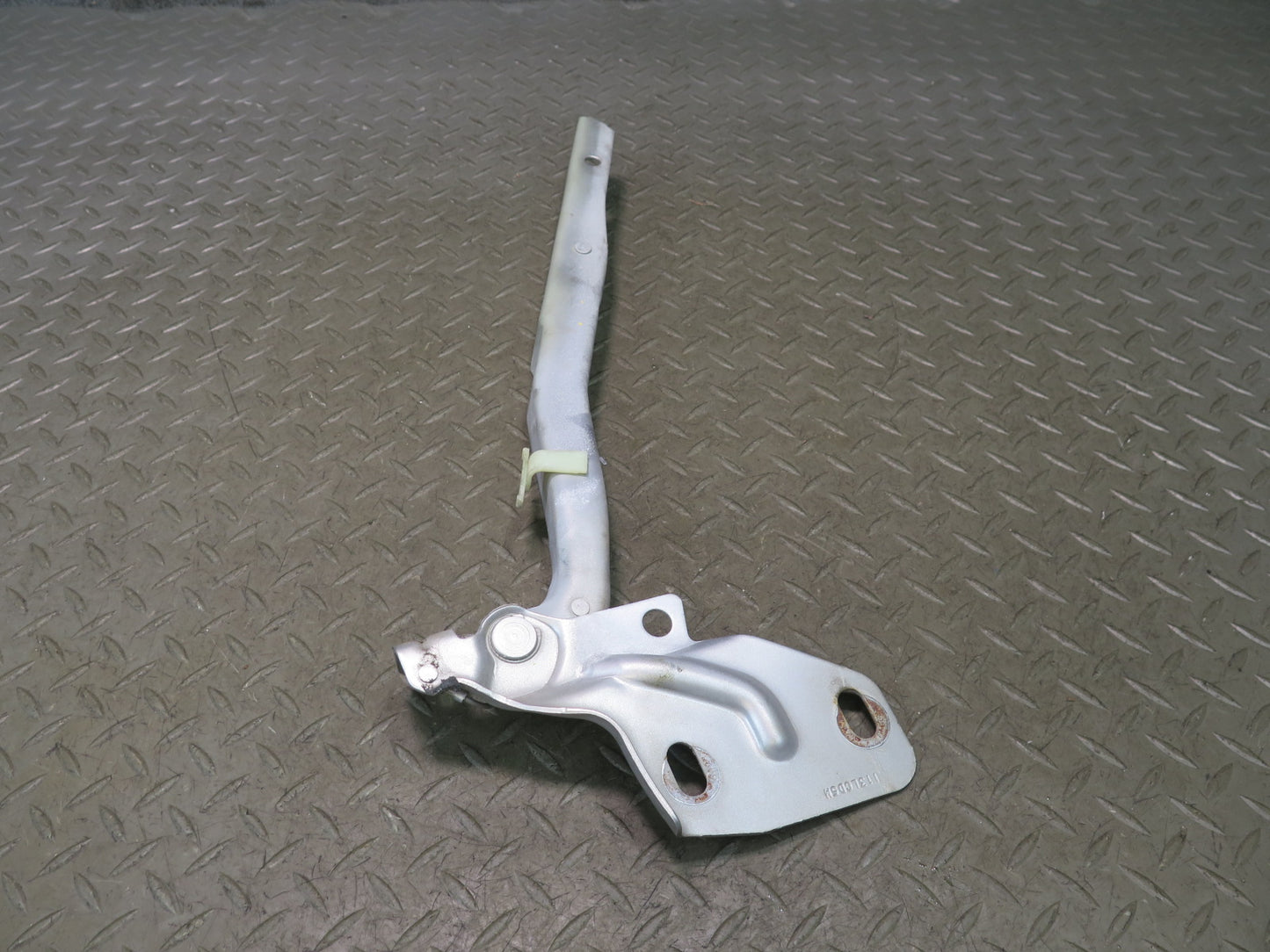02-08 Dodge RAM 1500 DR Front Left & Right Hood Hinge Set of 2