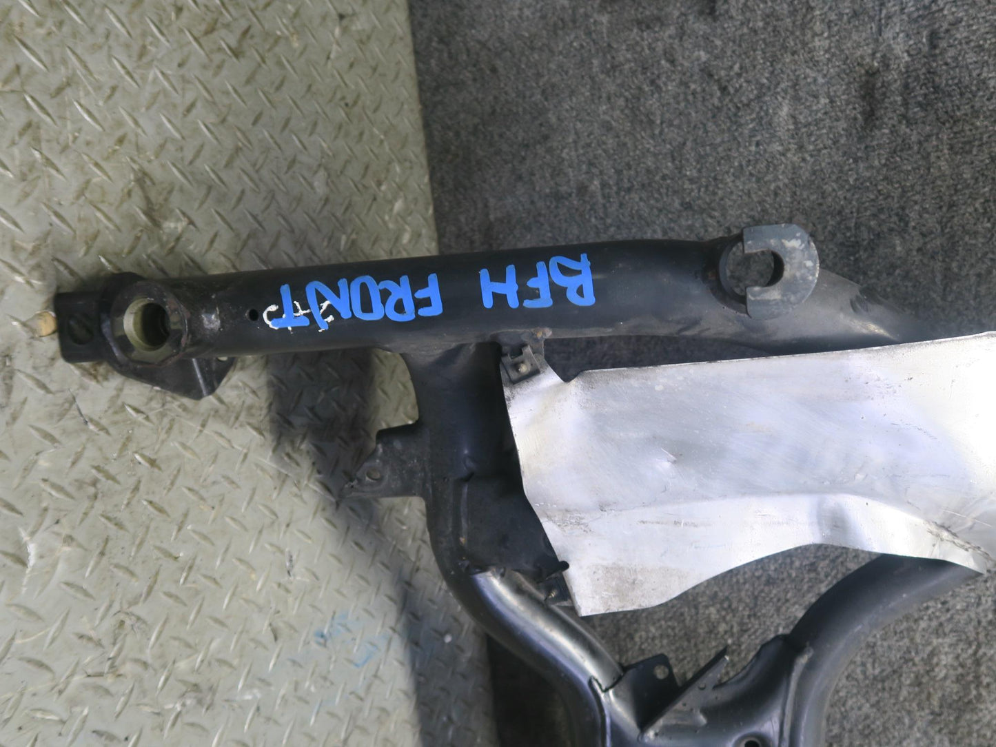 97-03 BMW E39 540i 4.4L M62 Front Suspension Crossmember w Heat Shield Assy OEM