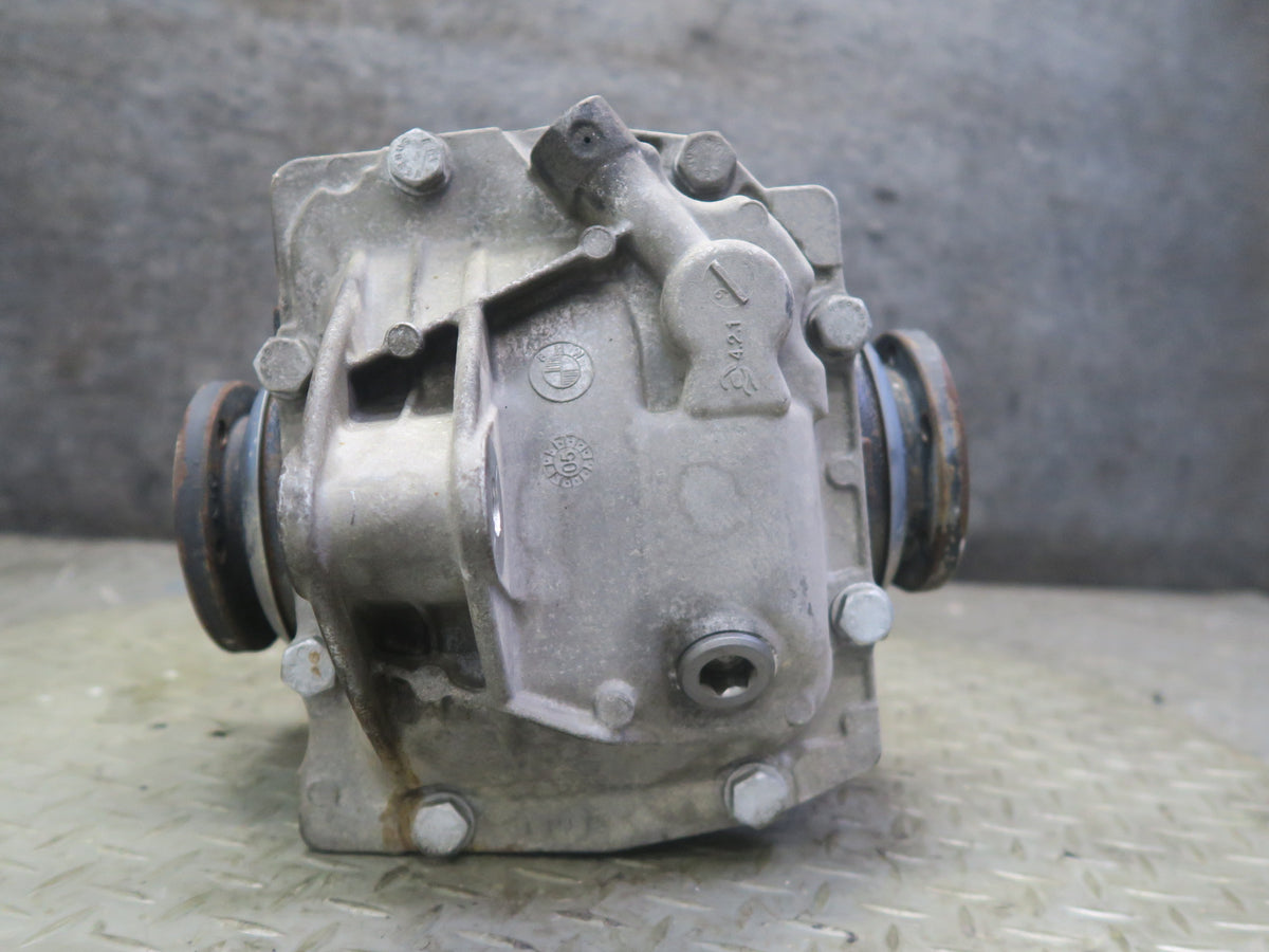 01-06 BMW E46 330i 330Ci A/T Rear Differential Carrier 3.38 Ratio 7505393 OEM