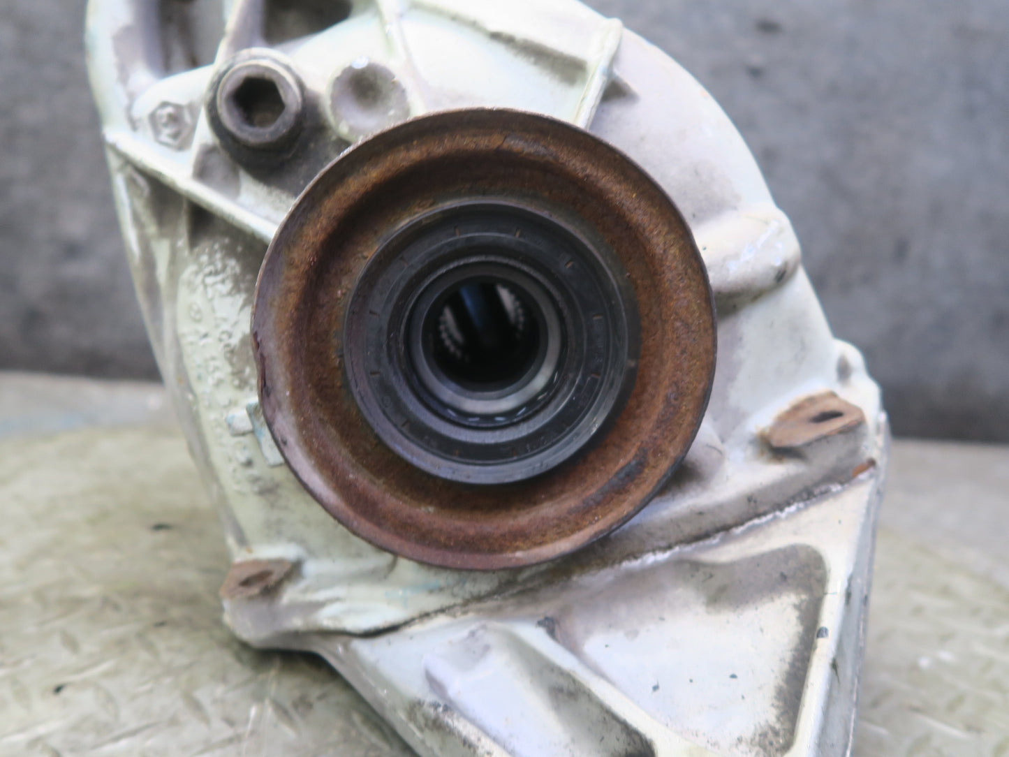 2012-2015 Mercedes W166 ML63 AMG AWD Rear Differential Carrier 3:47 Ratio
