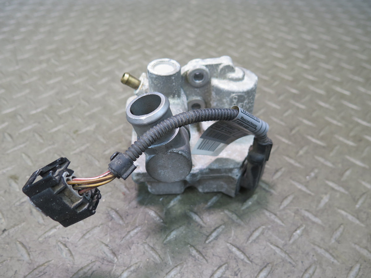 2006-2010 BMW E64 E63 M6 S85 V10 Engine Idle Actuator Control Valve ICV
